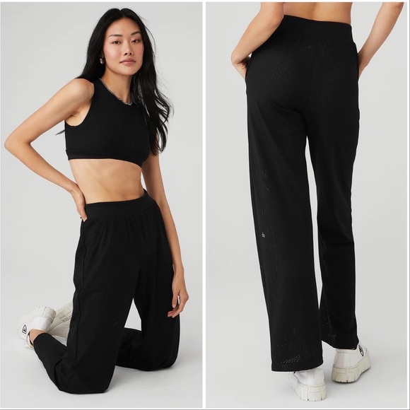 Alo Yoga Mesh All-Star Wide Leg Pant and Bra Tank in Black - Picture 3 of 10